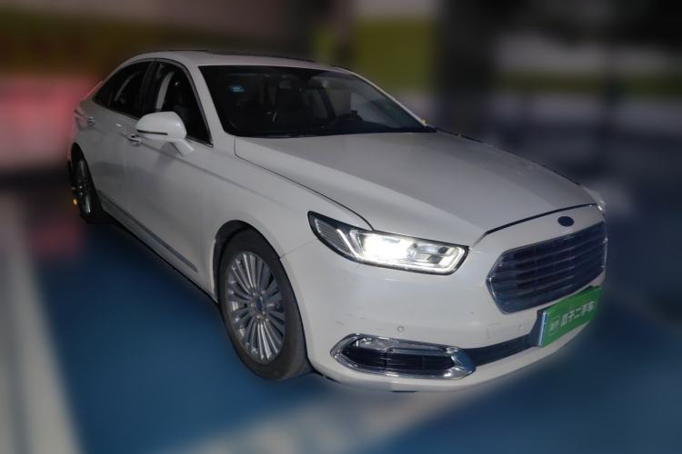 Used Ford Taurus 2017 EcoBoost 245 Luxury Model Front Right 45 Deg