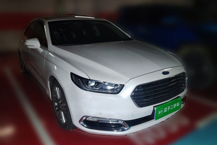Used Ford Taurus 2017 EcoBoost 245 Luxury Model Front Right 45 Deg
