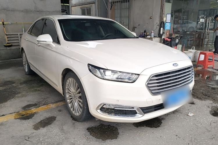 Used Ford Taurus 2017 EcoBoost 245 Flagship Model Front Right 45 Deg