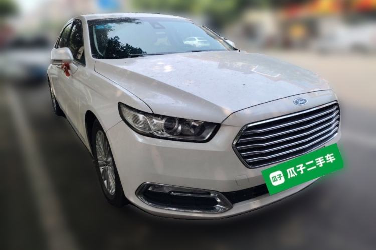 Used Ford Taurus 2017 EcoBoost 245 Fashion Edition Front Right 45 Deg