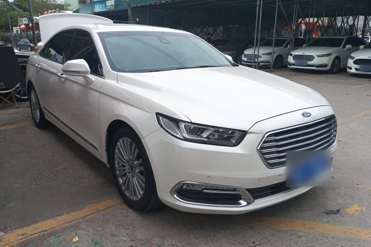 Used Ford Taurus 2017 EcoBoost 245 Luxury Model Front Right 45 Deg