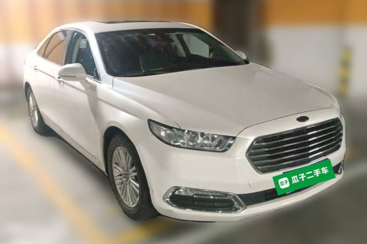 Used Ford Taurus 2017 EcoBoost 245 Fashion Edition Front Right 45 Deg