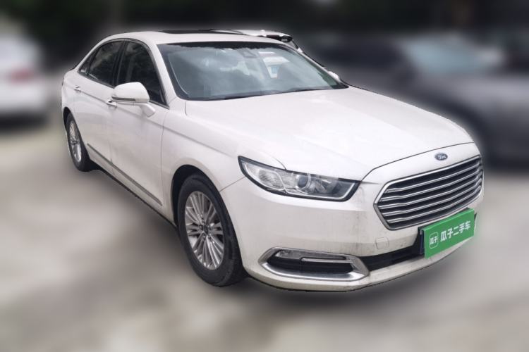 Used Ford Taurus 2017 EcoBoost 245 Fashion Edition Front Right 45 Deg