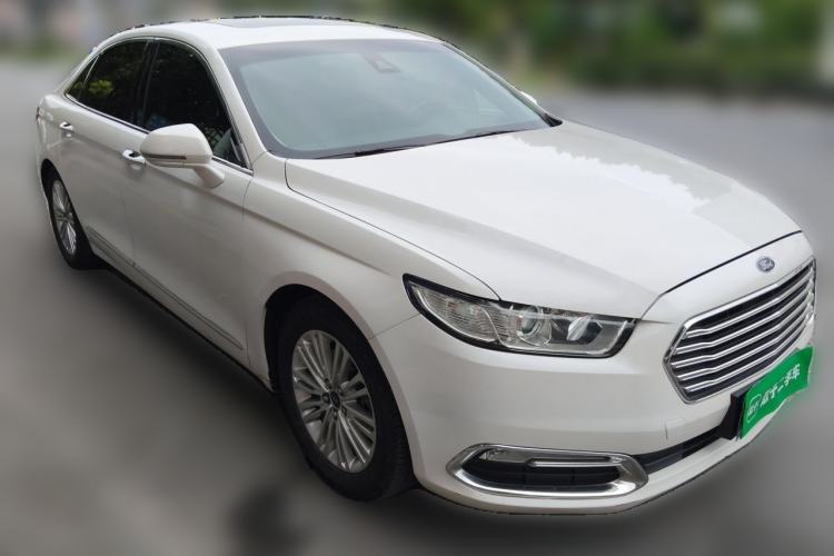 Used Ford Taurus 2017 EcoBoost 245 Fashion Edition Front Right 45 Deg
