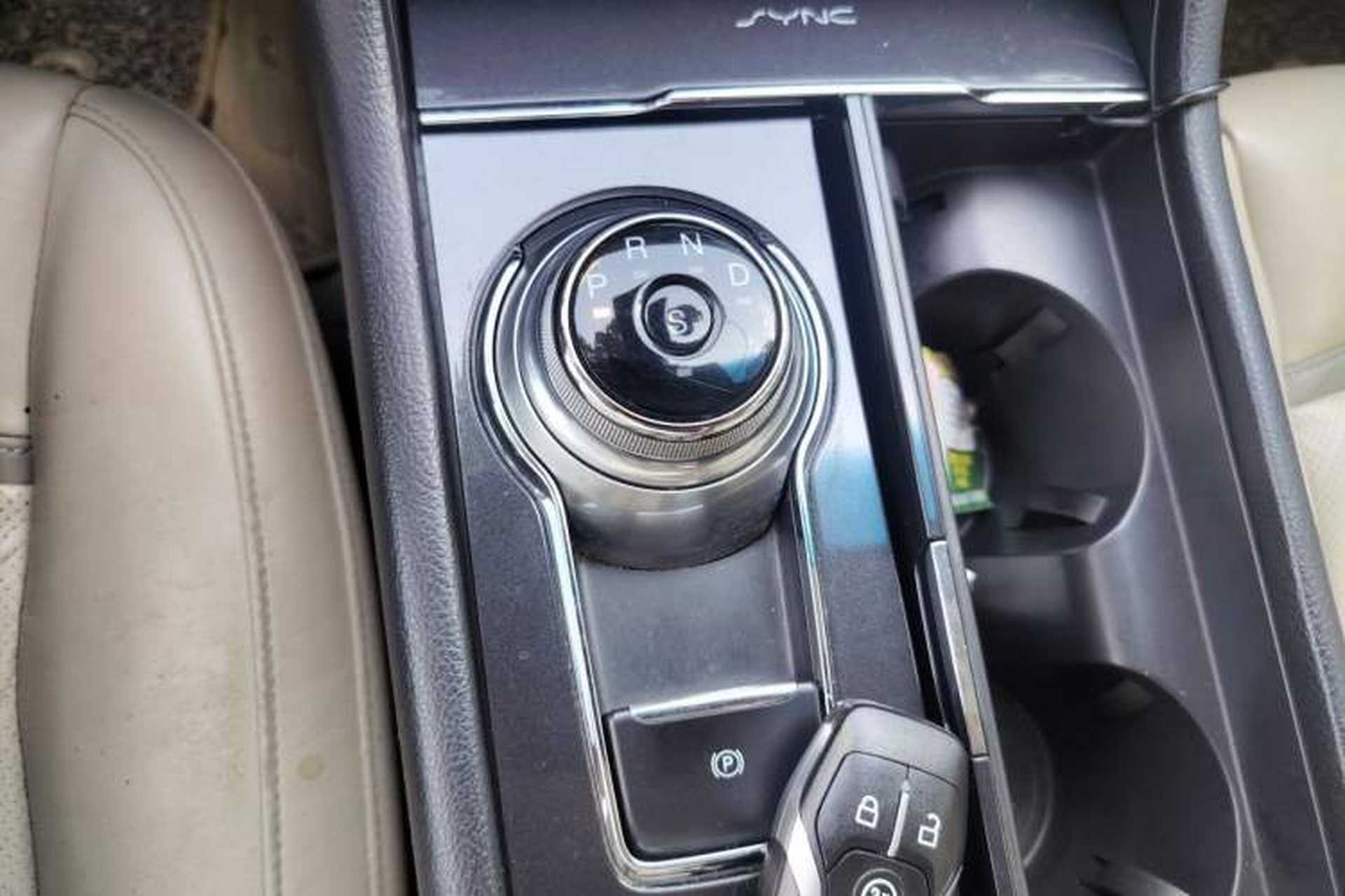 Used Ford Taurus 2017 EcoBoost 245 Flagship Model Gear Lever
