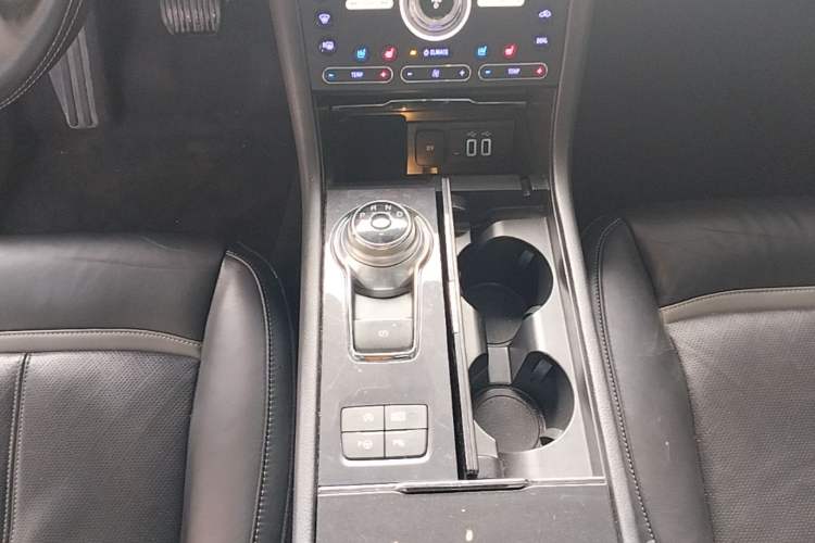 Used Ford Taurus 2017 EcoBoost 245 Flagship Model Gear Lever