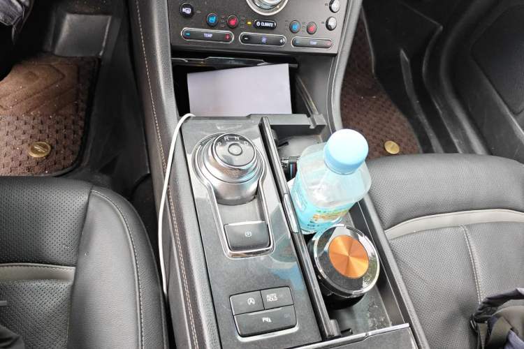 Used Ford Taurus 2017 EcoBoost 245 Luxury Model Gear Lever