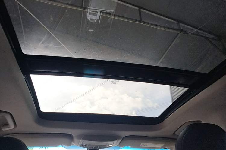 Used Ford Taurus 2017 EcoBoost 245 Flagship Model Headliner