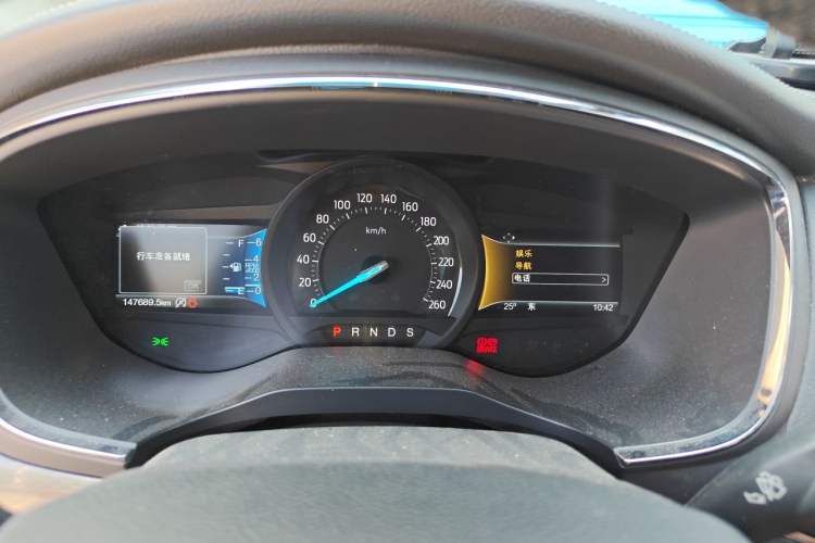 Used Ford Taurus 2017 EcoBoost 245 Fashion Edition Instrument Cluster
