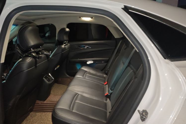 Used Ford Taurus 2017 EcoBoost 245 Fashion Edition Interior 4