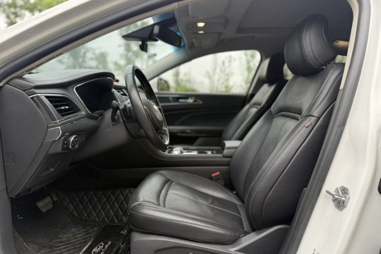 Used Ford Taurus 2017 EcoBoost 245 Fashion Edition Interior 5