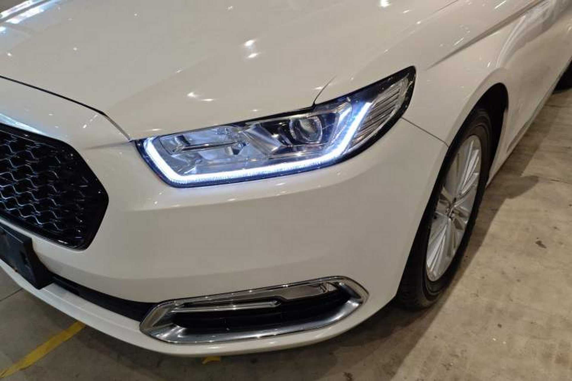 Used Ford Taurus 2017 EcoBoost 245 Fashion Edition Left Front Headlight