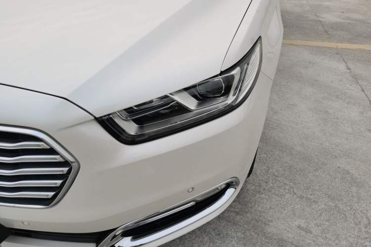 Used Ford Taurus 2017 EcoBoost 245 Luxury Model Left Front Headlight