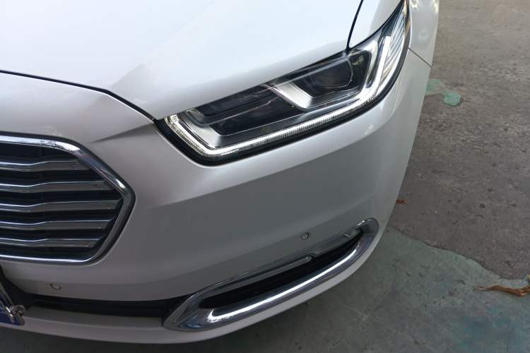 Used Ford Taurus 2017 EcoBoost 245 Luxury Model Left Front Headlight