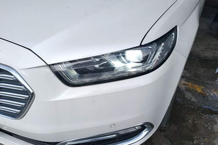Used Ford Taurus 2017 EcoBoost 245 Flagship Model Left Front Headlight