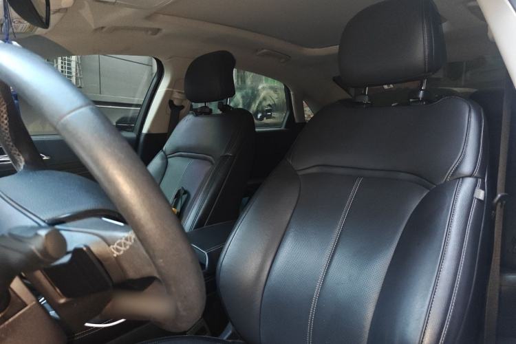 Used Ford Taurus 2017 EcoBoost 245 Fashion Edition Left Front Seat