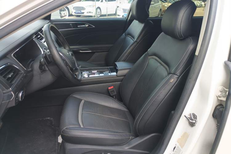 Used Ford Taurus 2017 EcoBoost 245 Luxury Model Left Front Seat