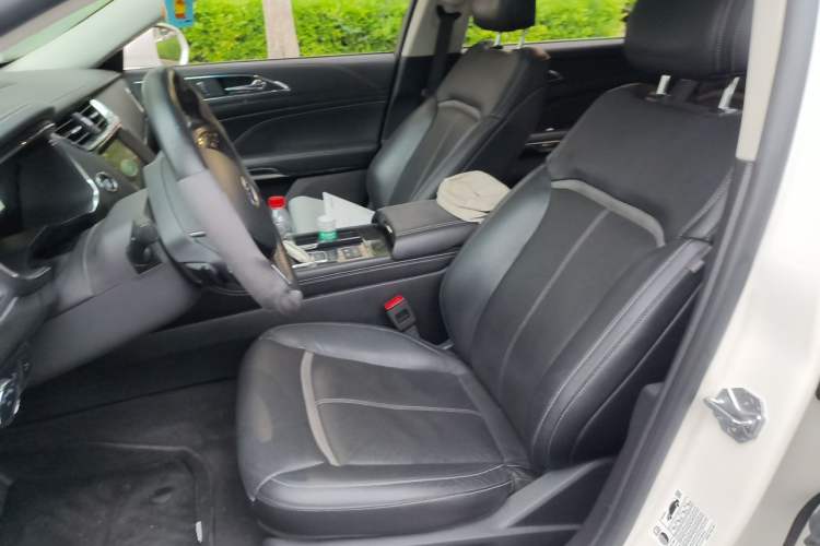 Used Ford Taurus 2017 EcoBoost 245 Luxury Model Left Front Seat