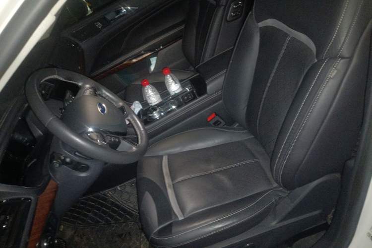 Used Ford Taurus 2017 EcoBoost 325 V6 Flagship Model Left Front Seat