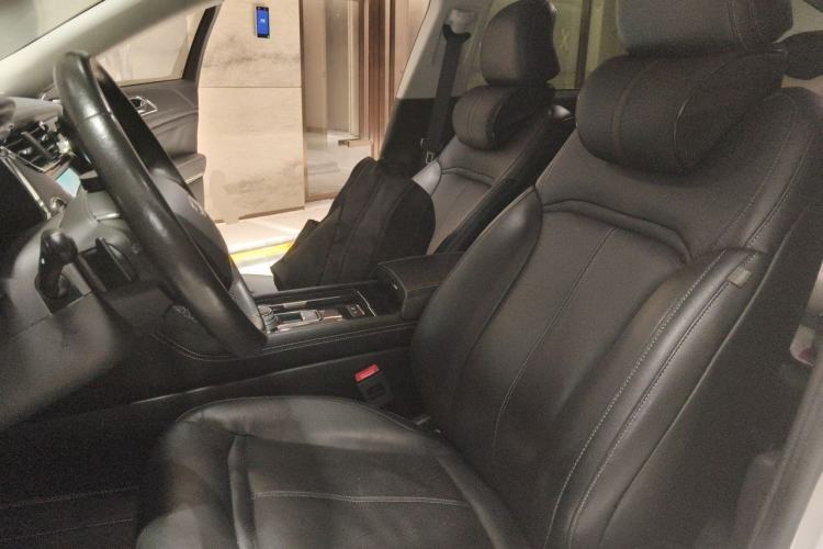 Used Ford Taurus 2017 EcoBoost 245 Fashion Edition Left Front Seat