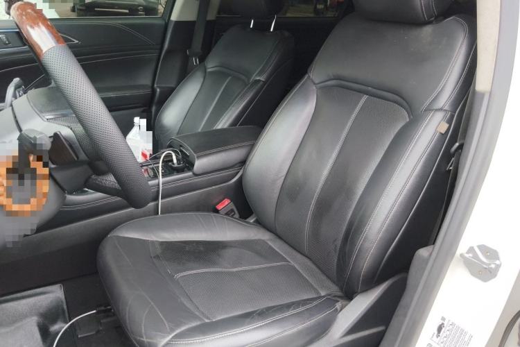 Used Ford Taurus 2017 EcoBoost 245 Fashion Edition Left Front Seat