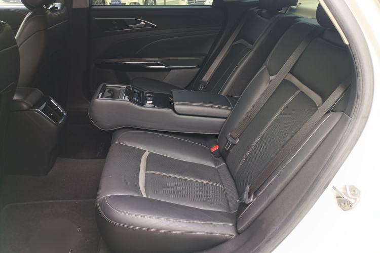 Used Ford Taurus 2017 EcoBoost 245 Luxury Model Left Rear Seat