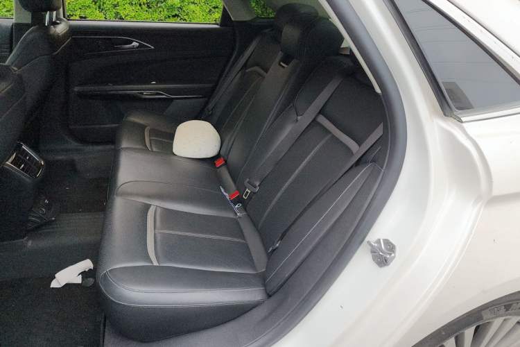 Used Ford Taurus 2017 EcoBoost 245 Luxury Model Left Rear Seat