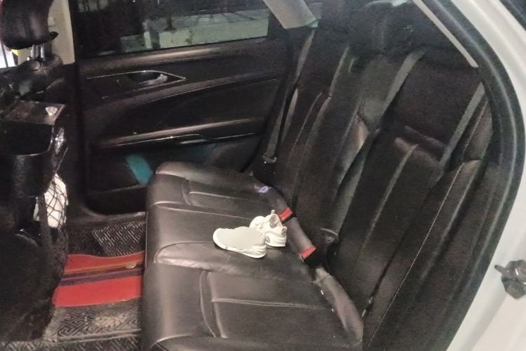 Used Ford Taurus 2017 EcoBoost 245 Fashion Edition Left Rear Seat