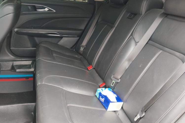 Used Ford Taurus 2017 EcoBoost 245 Fashion Edition Left Rear Seat