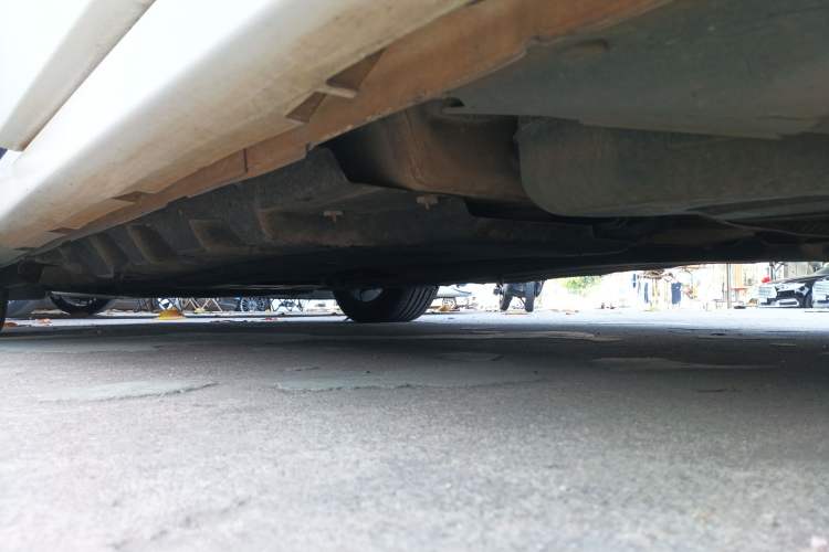 Used Ford Taurus 2017 EcoBoost 245 Luxury Model Left Side Sill