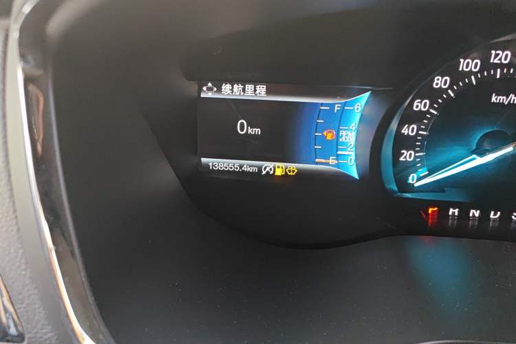 Used Ford Taurus 2017 EcoBoost 180 Luxury Model Odometer Close Up
