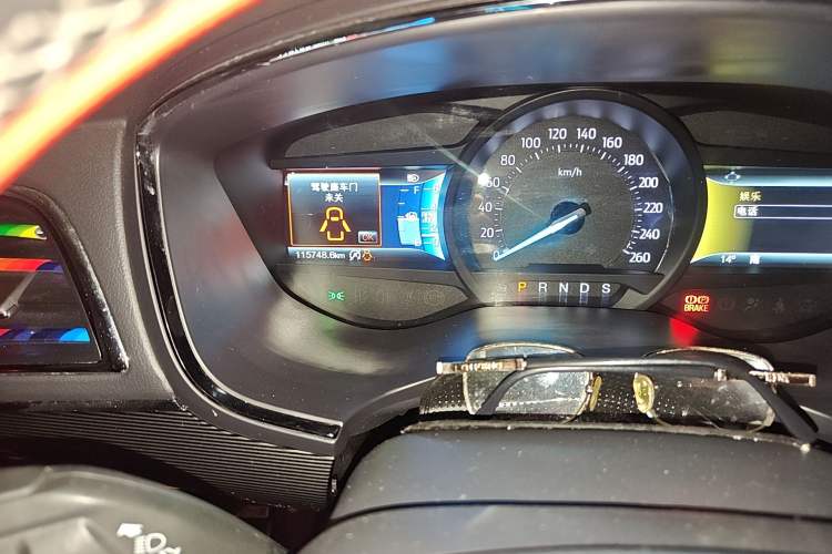 Used Ford Taurus 2017 EcoBoost 245 Luxury Model Odometer Close Up