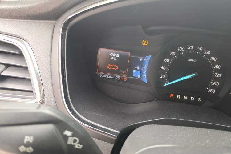 Used Ford Taurus 2017 EcoBoost 245 Fashion Edition Odometer Close Up