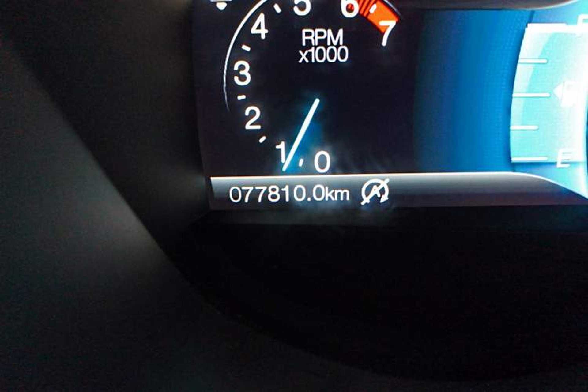 Used Ford Taurus 2017 EcoBoost 245 Luxury Model Odometer Close Up
