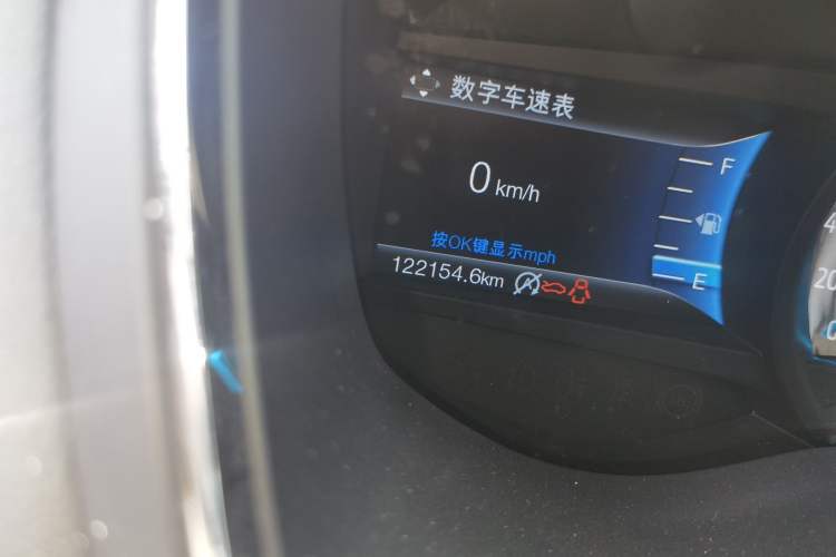 Used Ford Taurus 2017 EcoBoost 245 Fashion Edition Odometer Close Up