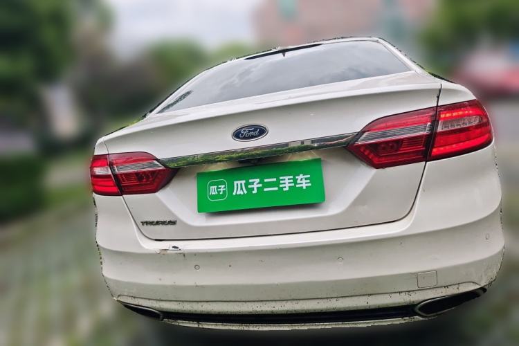 Used Ford Taurus 2017 EcoBoost 245 Fashion Edition Rear