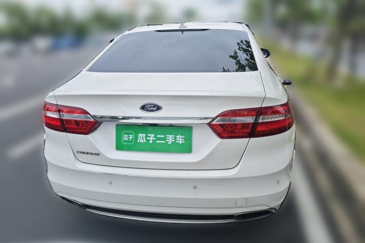 Used Ford Taurus 2017 EcoBoost 245 Fashion Edition Rear