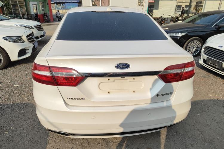 Used Ford Taurus 2017 EcoBoost 245 Fashion Edition Rear