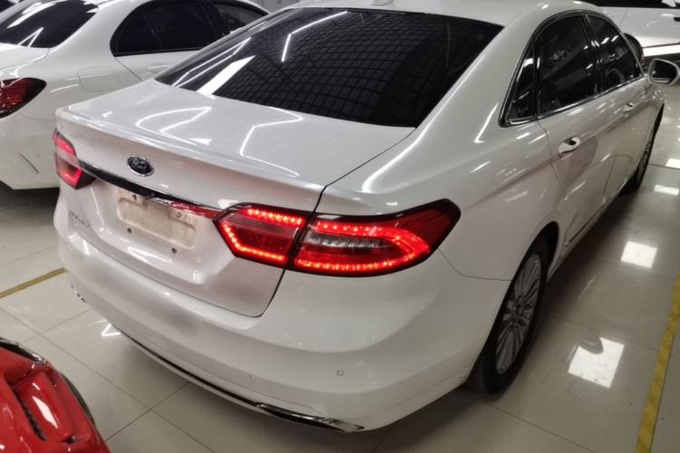 Used Ford Taurus 2017 Facelifted EcoBoost 245 Luxury Version Rear Right 45 Deg