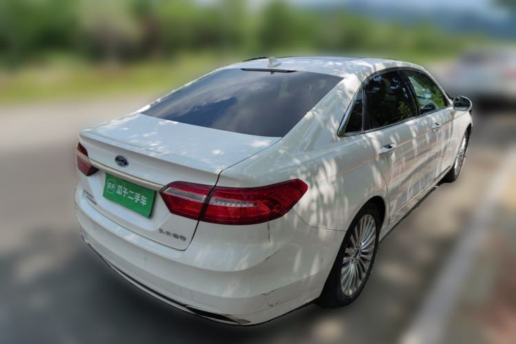 Used Ford Taurus 2017 EcoBoost 245 Flagship Model Rear Right 45 Deg
