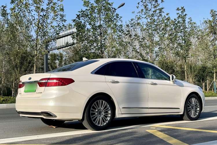 Used Ford Taurus 2017 EcoBoost 245 Luxury Model Rear Right 45 Deg