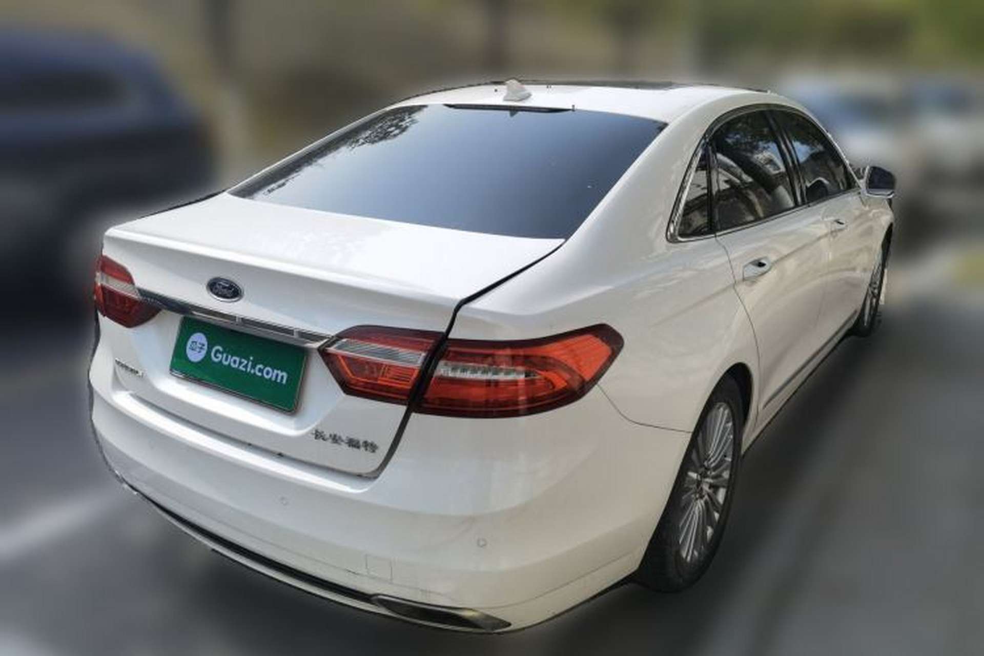 Used Ford Taurus 2017 EcoBoost 245 Luxury Model Rear Right 45 Deg