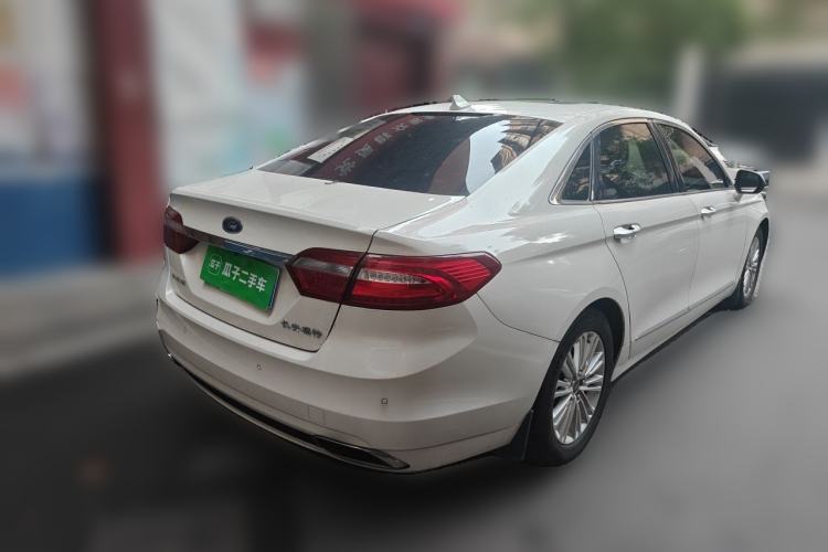 Used Ford Taurus 2017 EcoBoost 245 Fashion Edition Rear Right 45 Deg
