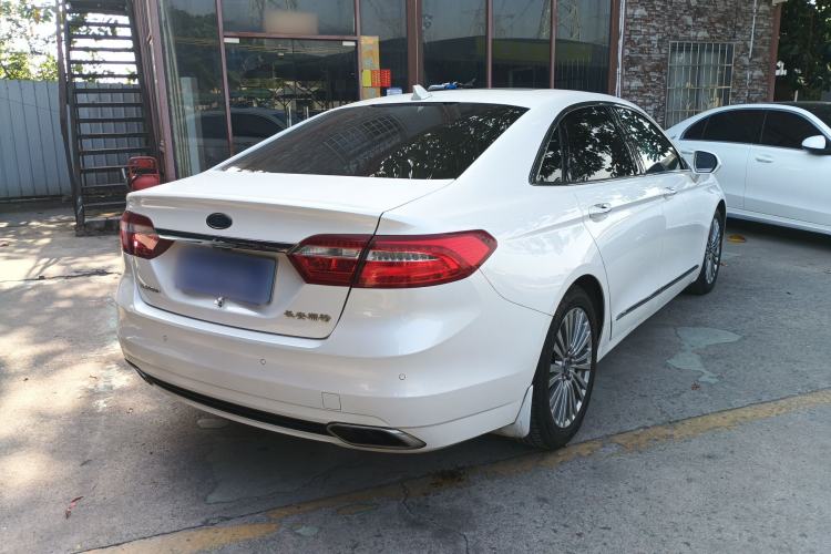 Used Ford Taurus 2017 EcoBoost 245 Luxury Model Rear Right 45 Deg