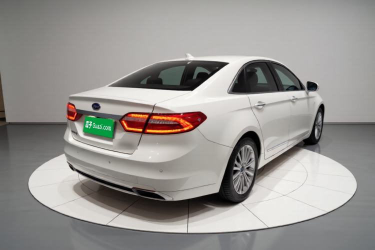 Used Ford Taurus 2017 EcoBoost 245 Luxury Model Rear Right 45 Deg