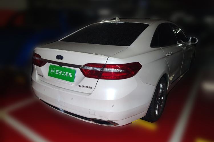 Used Ford Taurus 2017 EcoBoost 245 Luxury Model Rear Right 45 Deg