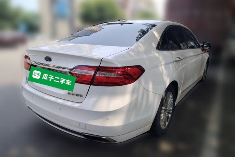 Used Ford Taurus 2017 EcoBoost 245 Fashion Edition Rear Right 45 Deg