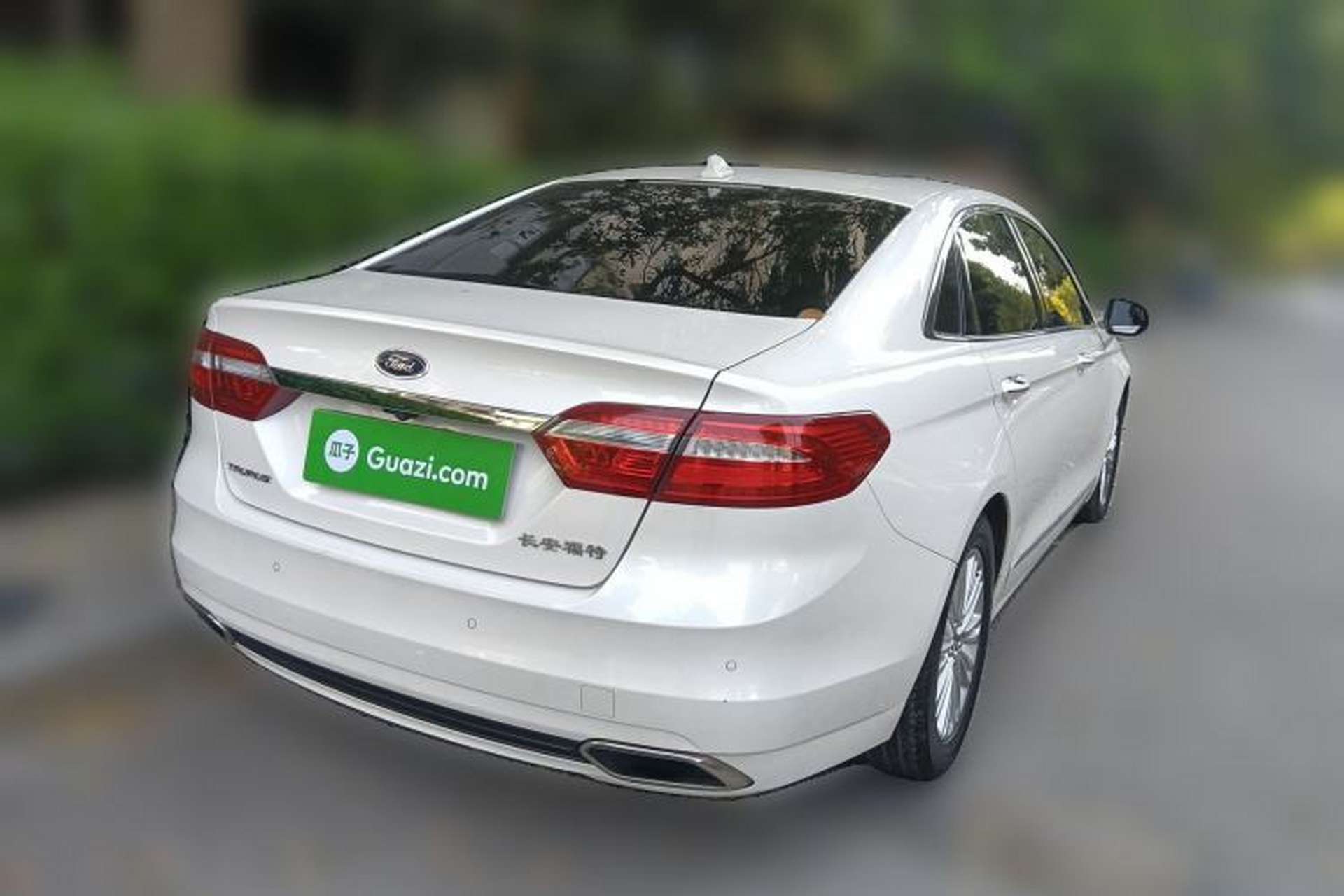 Used Ford Taurus 2017 EcoBoost 245 Fashion Edition Rear Right 45 Deg