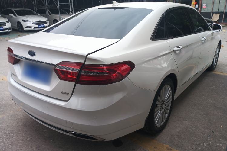 Used Ford Taurus 2017 EcoBoost 245 Luxury Model Rear Right 45 Deg
