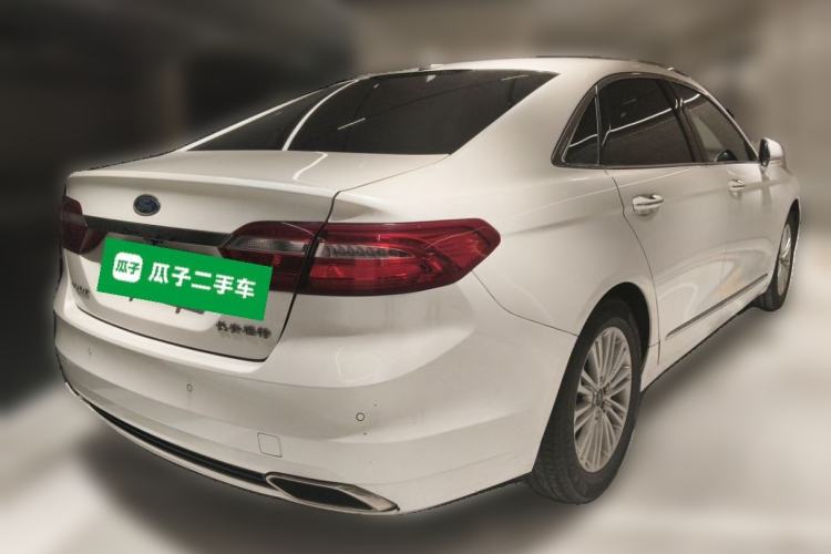 Used Ford Taurus 2017 EcoBoost 245 Fashion Edition Rear Right 45 Deg